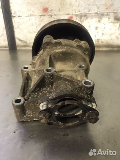 Помпа 4B10-4B12 Mitsubishi Outlander Asx Lancer