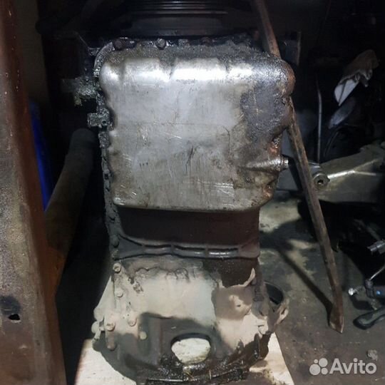 Мерседес двигатель 111 поддон