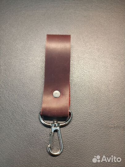 Брелок из натуральной кожи