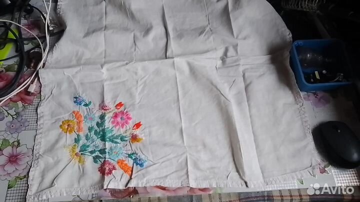 Домотканное льняное полотенце с вышивкой