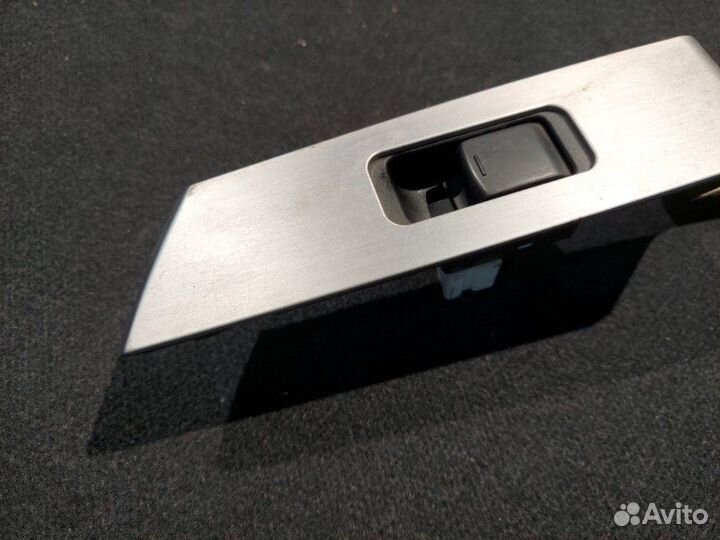 Блок управления стеклами задний левый Nissan