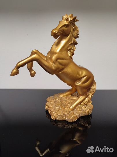 Конь денежный