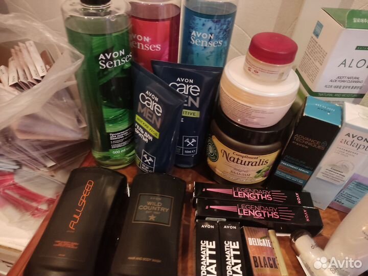 Набор косметики, кремов из личной коллекции