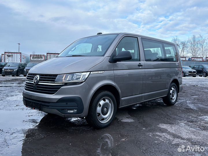 Volkswagen Multivan 2.0 AMT, 2022