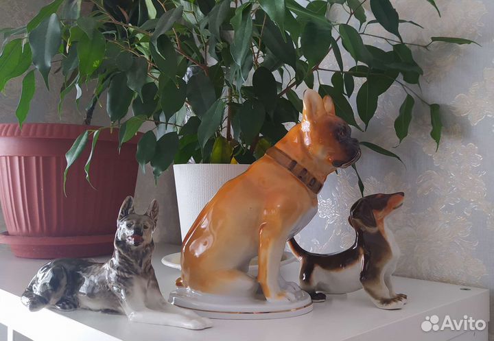 Фарфоровая статуэтка СССР собака большая