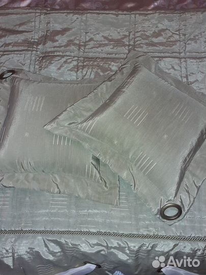Продаю покрывало на двухспальную кровать