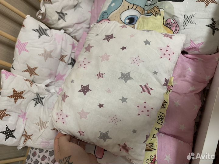 Бортики в кроватку и подушки