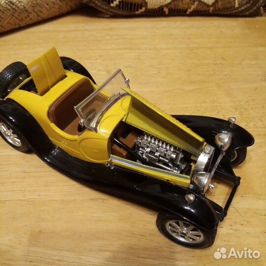 Модель автомобиля Bugatti tipe55 1932г