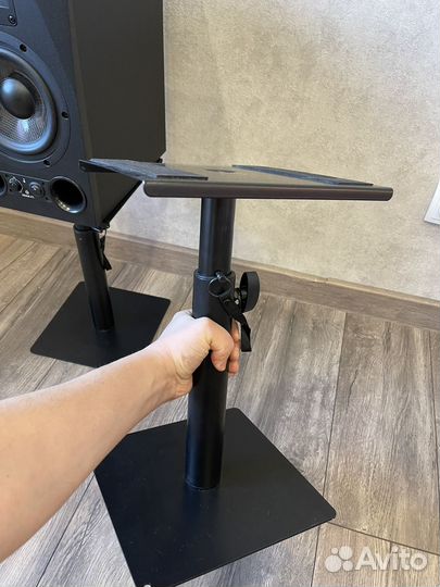 Стойки под акустику / студийные мониторы