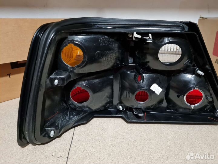 Фонарь задний правый Mercedes W124 Depo