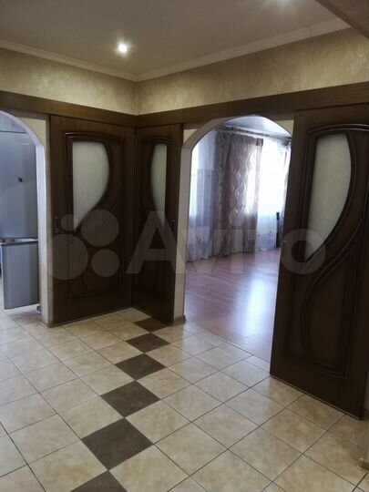 2-к. квартира, 74 м², 8/9 эт.