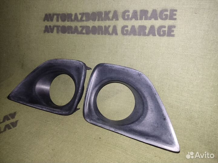 Ободок туманки левый Toyota Mark X GRX130