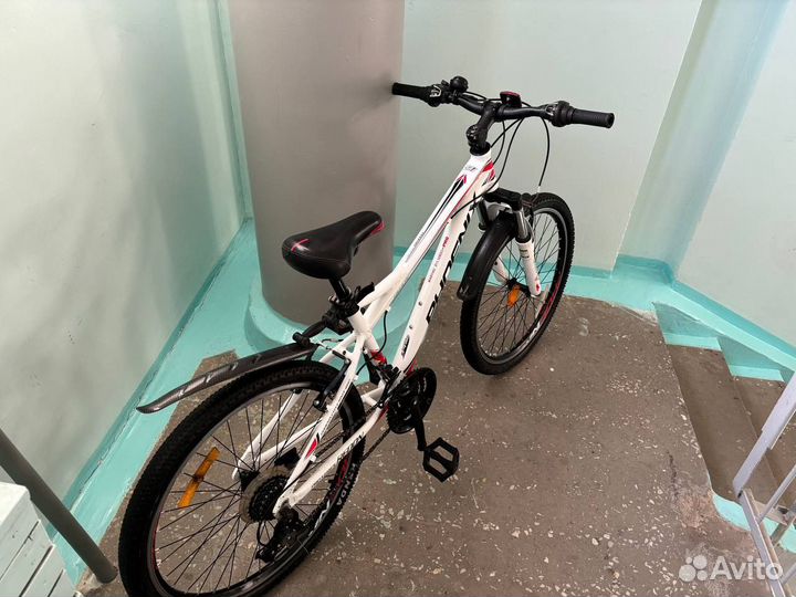 Велосипед алюминевый 24