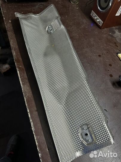 Теплозащитный кожух двигателя Скания 6 2456752