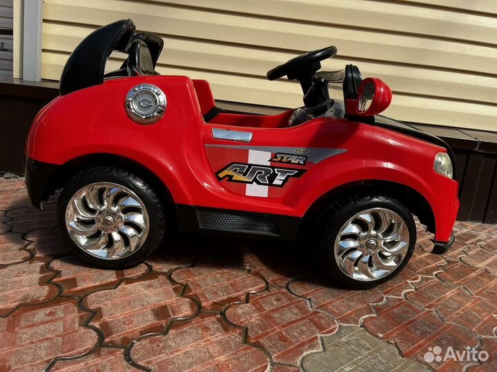 Детский электромобиль бу