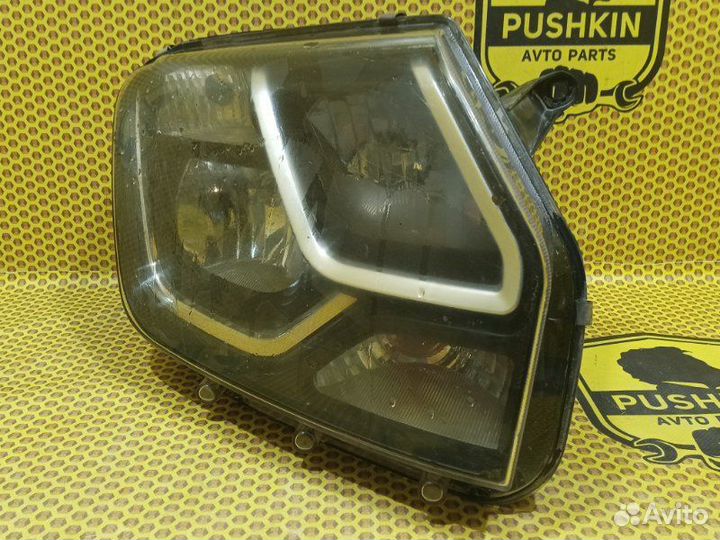 Фара правая Renault Duster