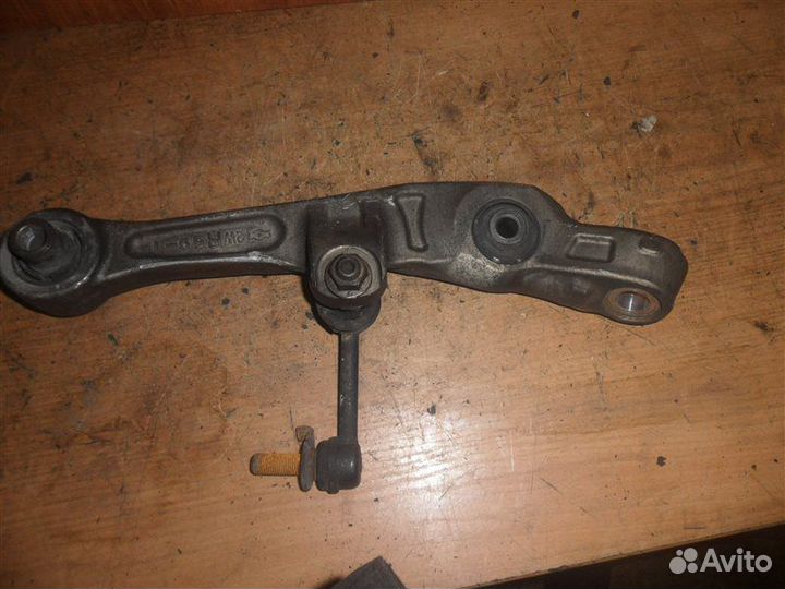 Рычаг подвески передний правый Nissan 350Z Z33