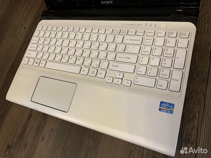 Sony Vaio 15.6 SSD+HDD/i5/HD 7650/8Gb