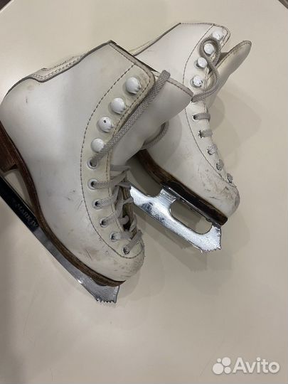 Фигурные коньки wifa 28