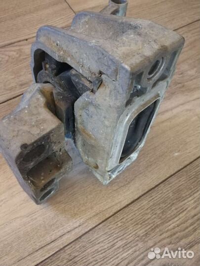 Опора двигателя volkswagen tiguan