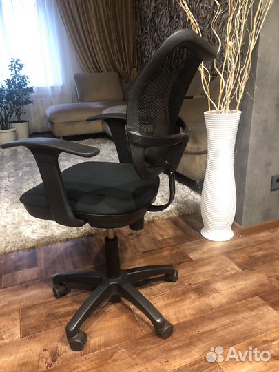 Офисный стул