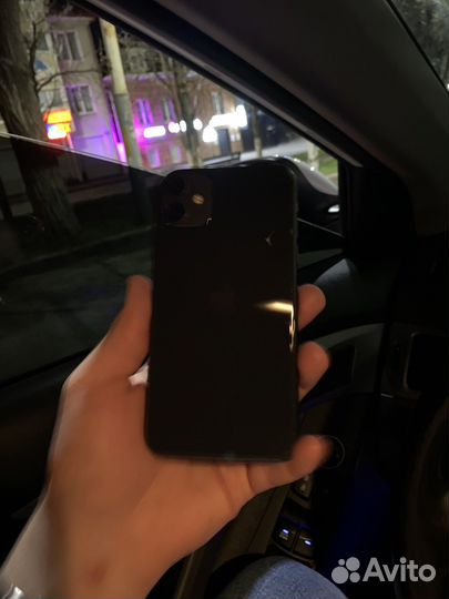 Телефон iPhone 11 на 128