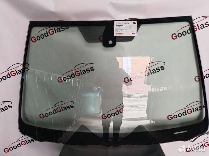 Лобовое стекло Toyota Avensis II/Тойота Авенсис 2
