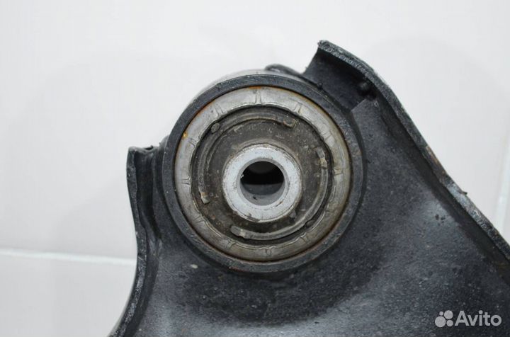 Рычаг нижний передний левый Land Rover Discovery