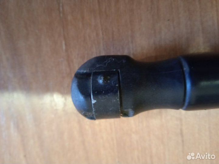 Амортизатор двери багажника Volkswagen Polo