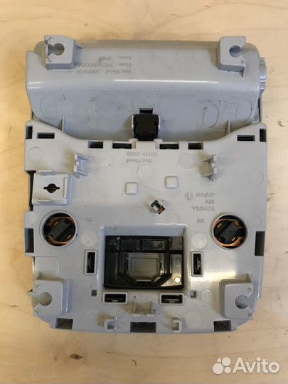 Плафон Toyota Prius ZVW51 2ZR-FXE