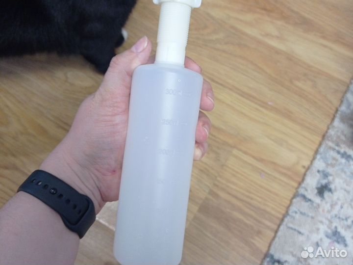 Дозатор для жидкого мыла