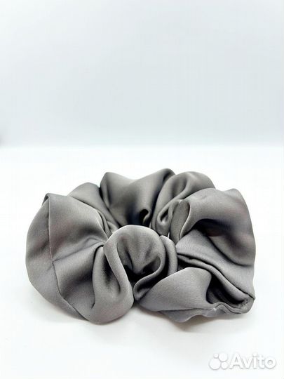 Атласная резинка для волос