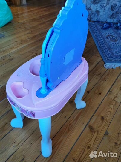 Детский столик