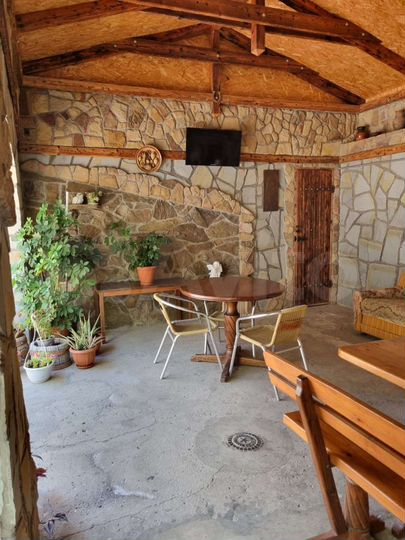 Комната 15 м² в 9-к., 1/1 эт.