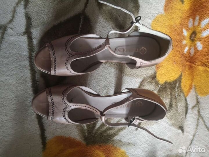 Кожаные босоножки б/у 39 tervolina