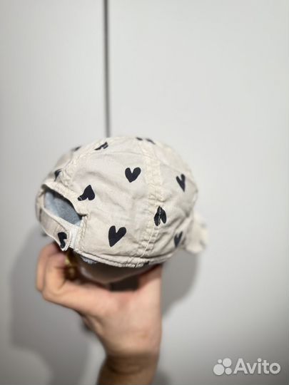 Кепка arket до полутора лет