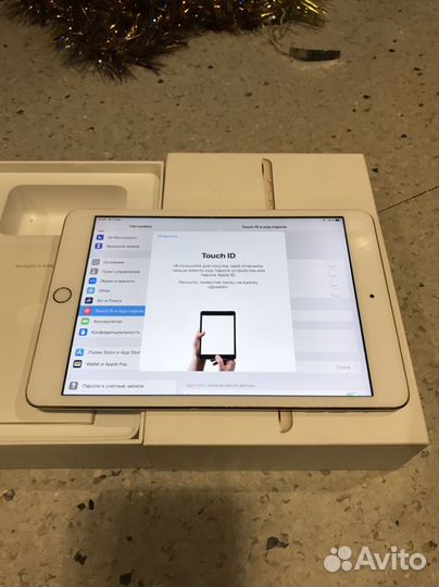 iPad mini 3, 16 GB, (оригинал) + игры