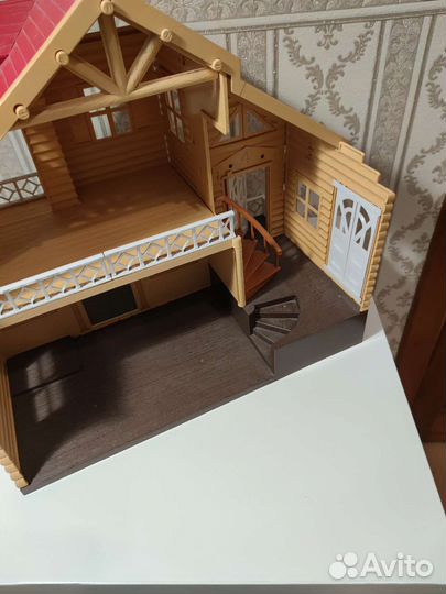 Домик игрушечный