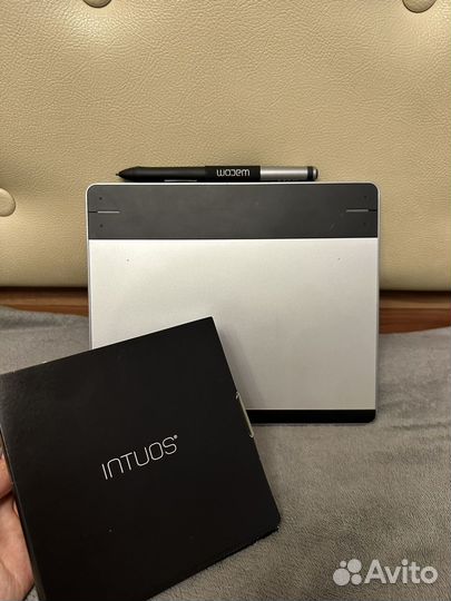 Wacom intuos pen & touch small