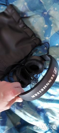 Sennheiser HD 205