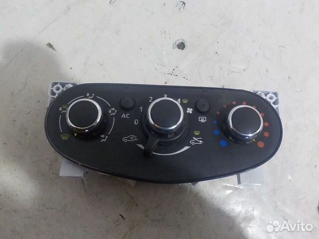 Блок управления печкой Renault Daster