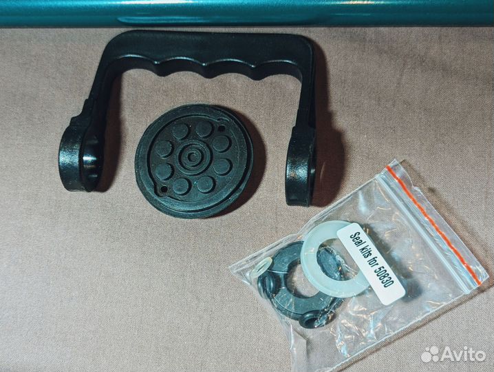 Российский домкрат подкатной 2т