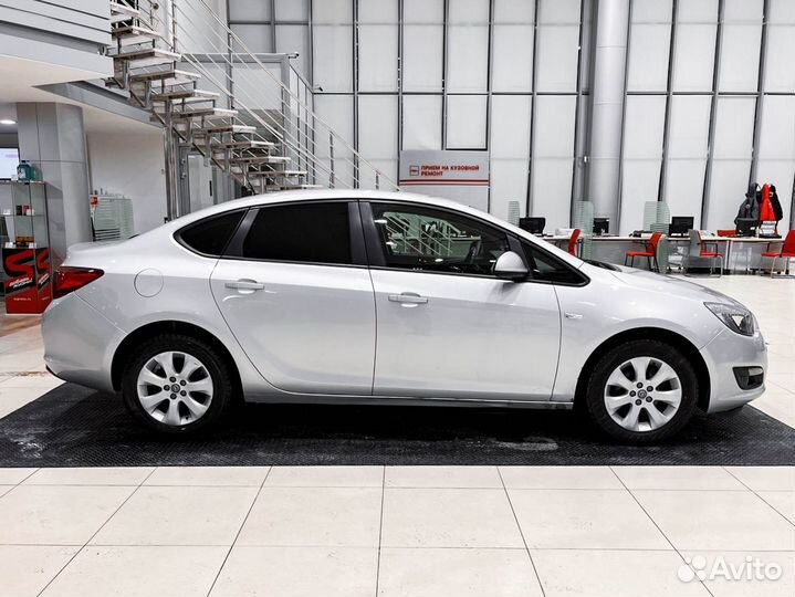 Opel Astra 1.6 МТ, 2013, 140 001 км