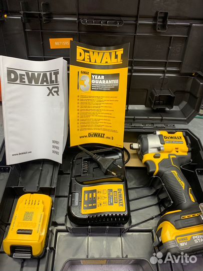 Аккумуляторный гайковерт dewalt DCF921E2T (18В)