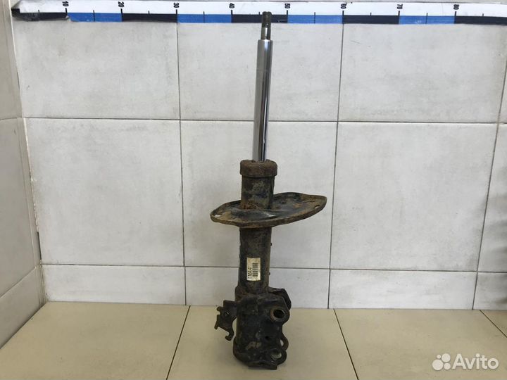 Амортизатор передний правый Corolla E15 2006-2013