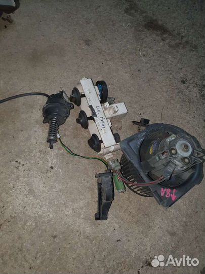 Моторчик и радиатор печки опель вектра 96г