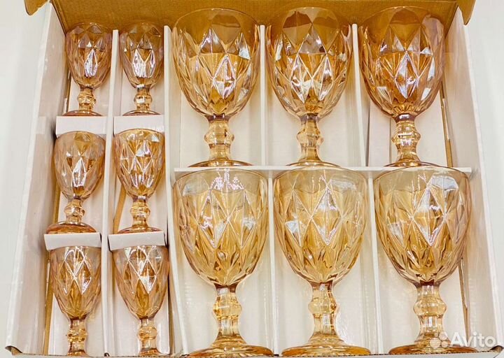 Бокалы из цветного стекла