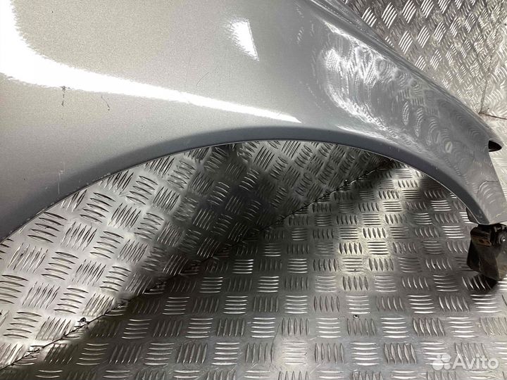 Крыло переднее правое Volvo V50