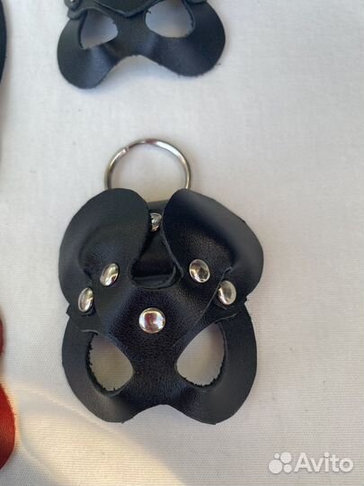 Брелок для ключей из натуральной кожи