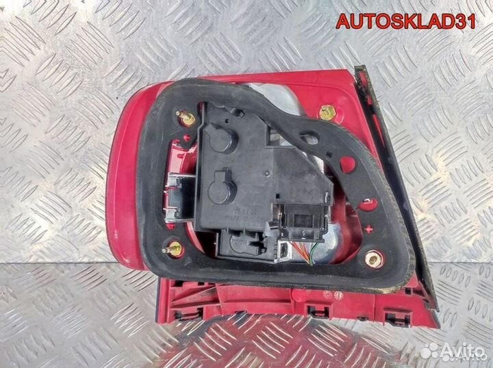 Фонарь задний правый Audi A4 B5 8D0945096F Рест